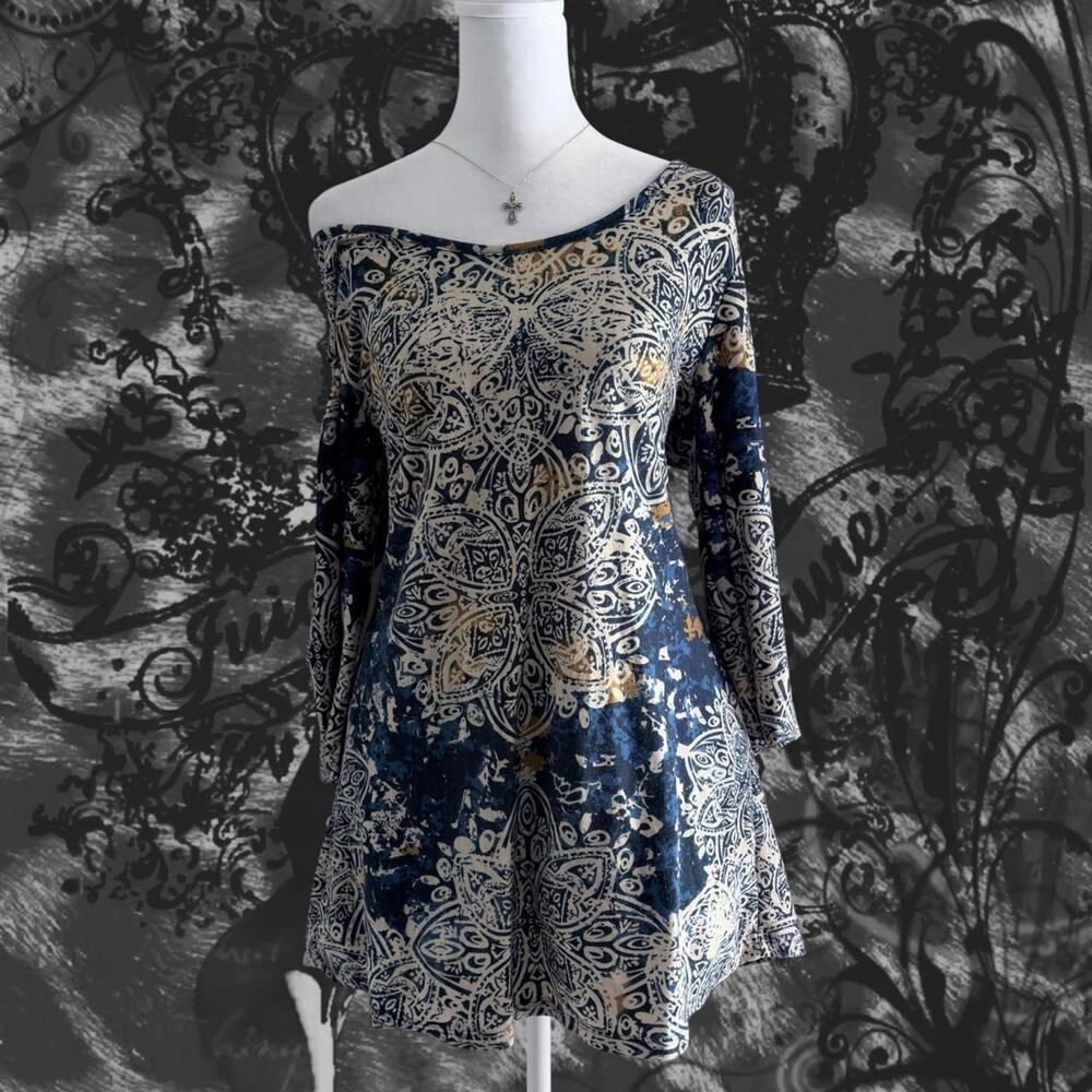 rusty blue ornate medallion paisley floral filigree boho top